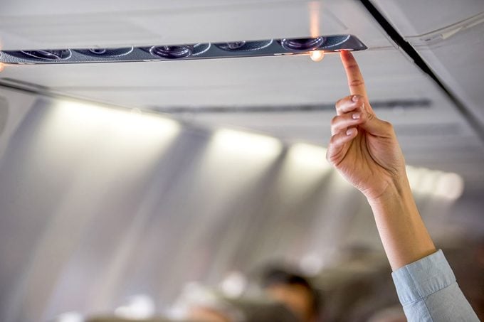 AA1Nx1Pn Asap Berbahaya, Kabut yang Tidak Jelas Mulai Meresap ke Kabin Pesawat—Ini Yang Perlu Anda Ketahui