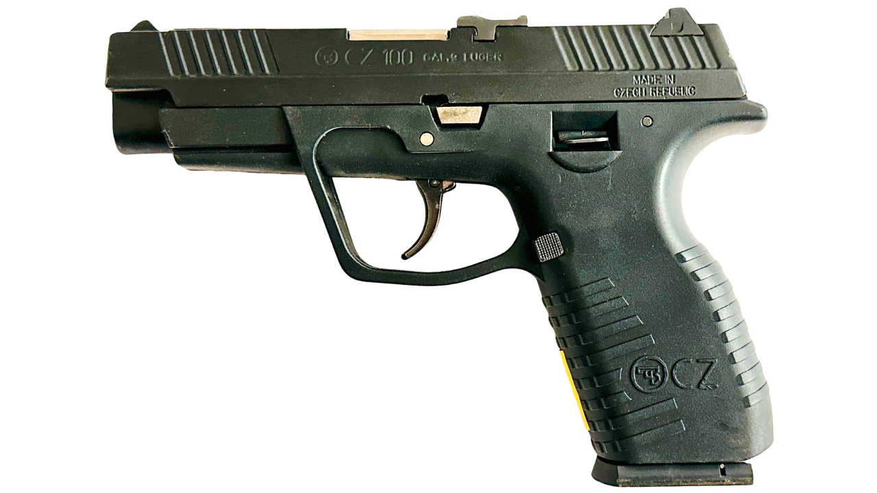 CZ 100