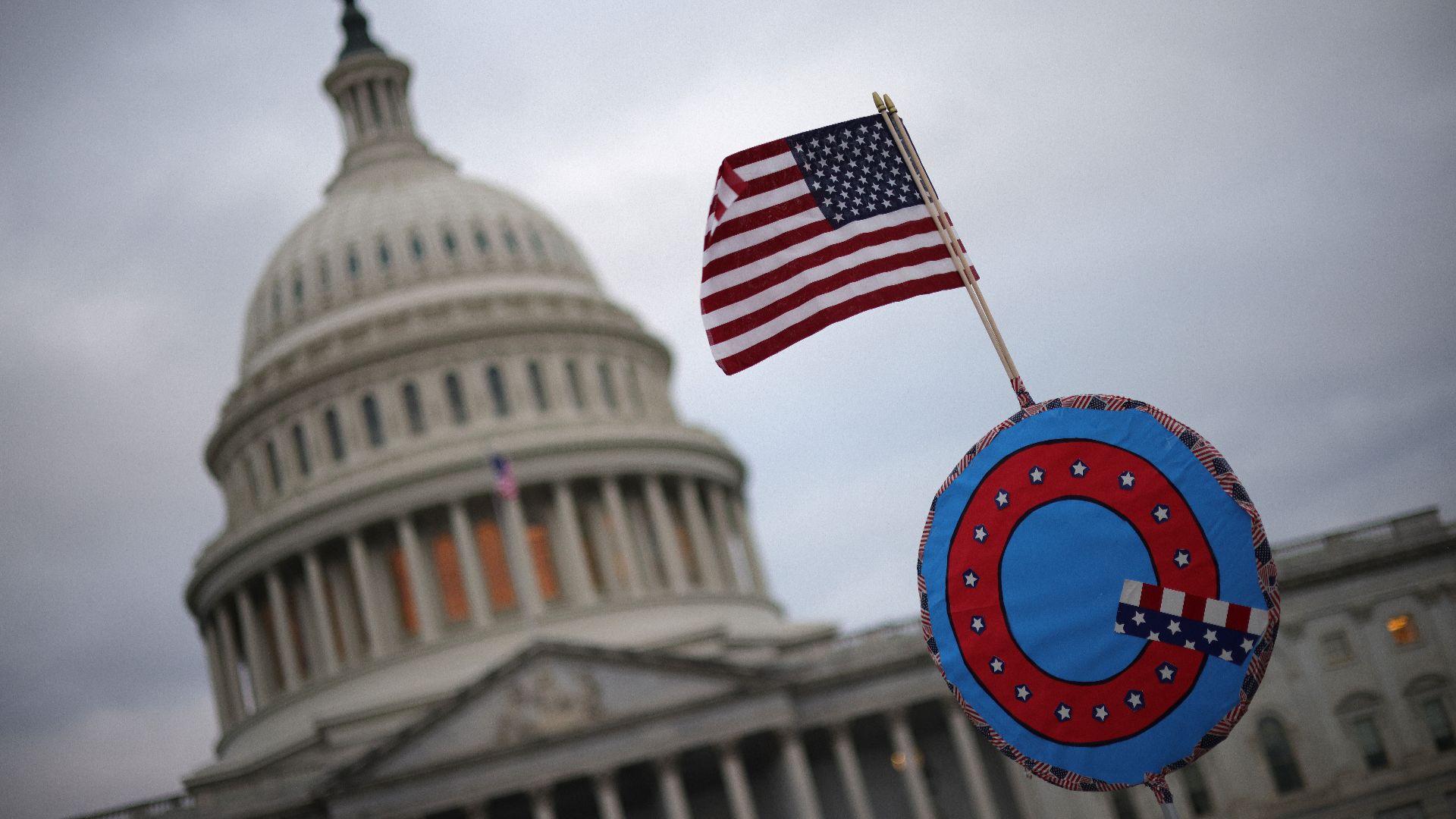 AA1NxKDk Trump Mere-share Konspirasi QAnon Lainnya