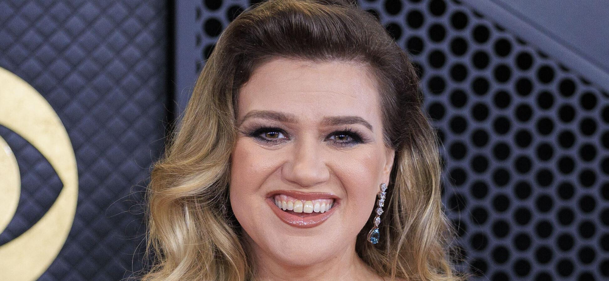 Famous singer reportedly being eyed to replace Kelly Clarkson after the end of her talk show<br><br>