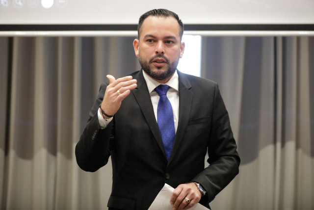 Al ministro Palma le cancelaron el ingreso a Estados Unidos.