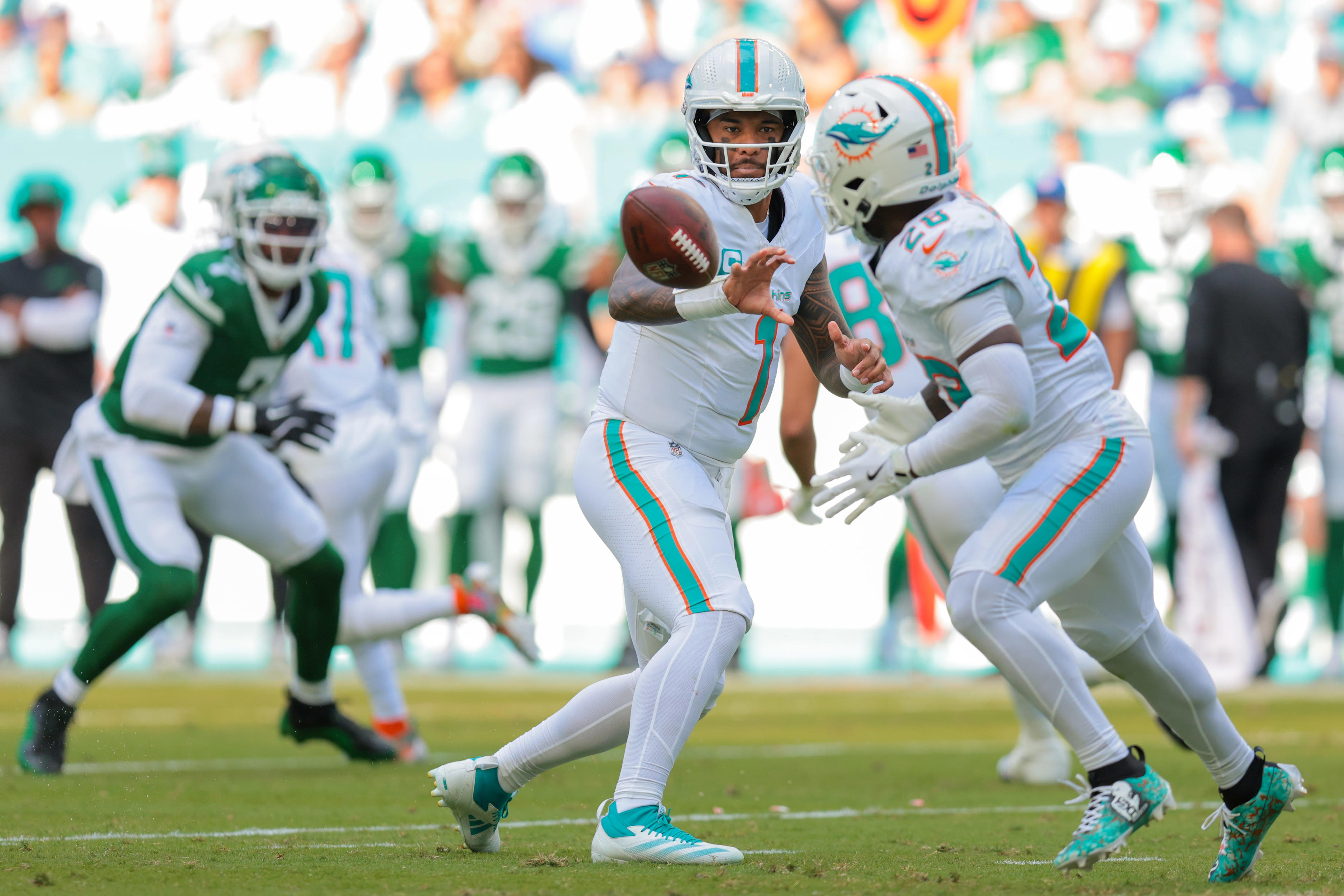 what-channel-is-monday-night-football-dolphins-jets-game-on-tonight