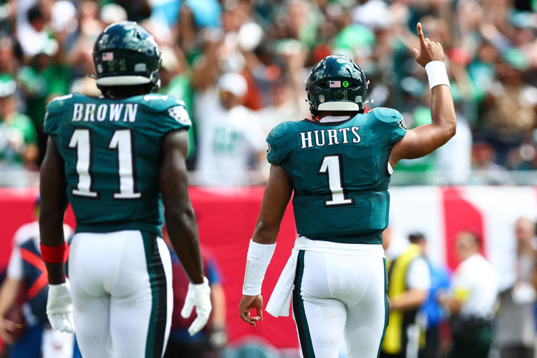 Seriously, what is going on with this Eagles offense?