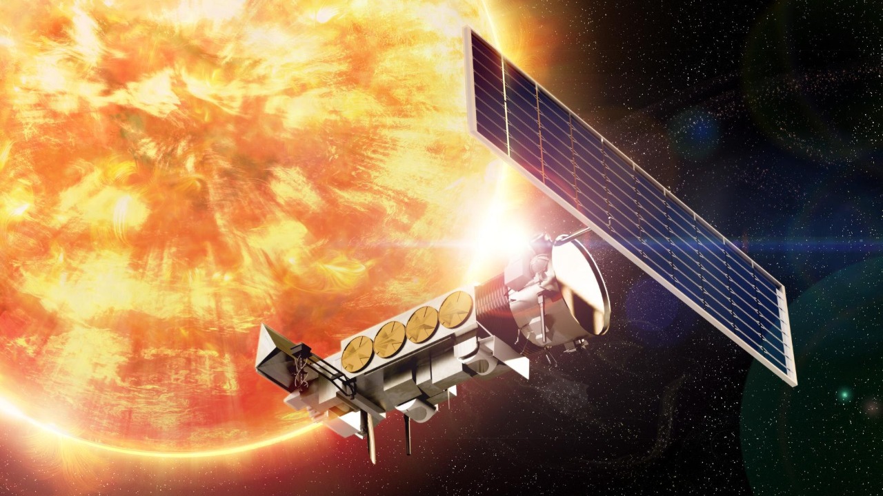 Solar storms threaten to knock Starlink satellites offline