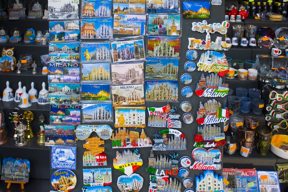where-to-buy-souvenirs-in-milan