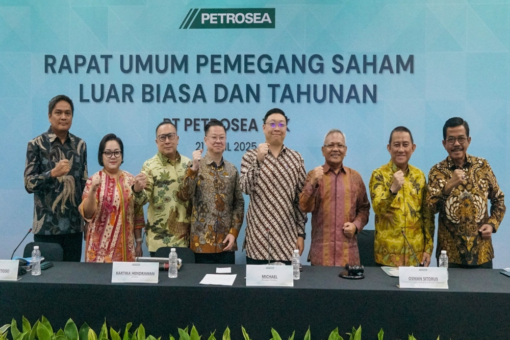 Direktur Petrosea Borong 14.800 Saham PTRO