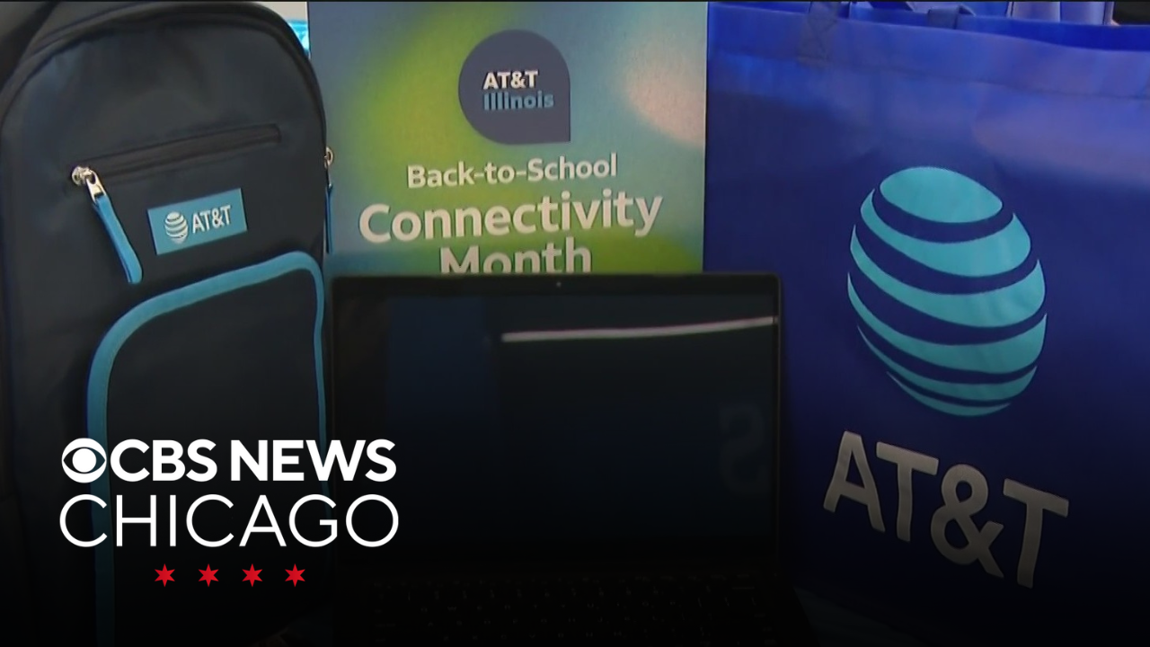 AT&T gifts 300 laptops to Boys and Girls Clubs of Chicago