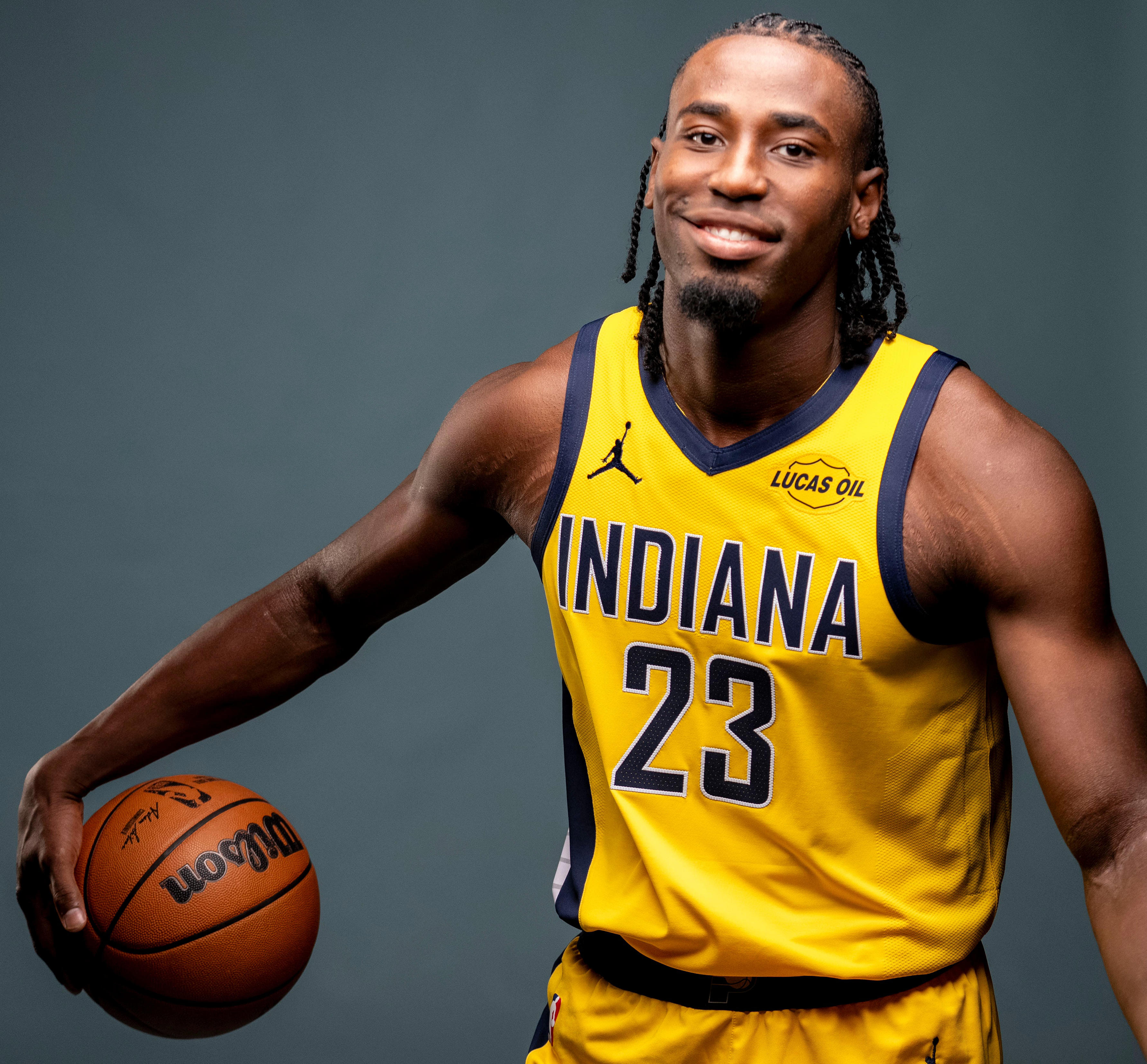 Pacers add two more years, $40.4 million to Aaron Nesmith's contract ...