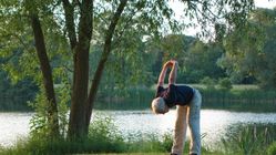 5 Cara Olahraga Ringan untuk Lansia Tetap Sehat dan Bugar