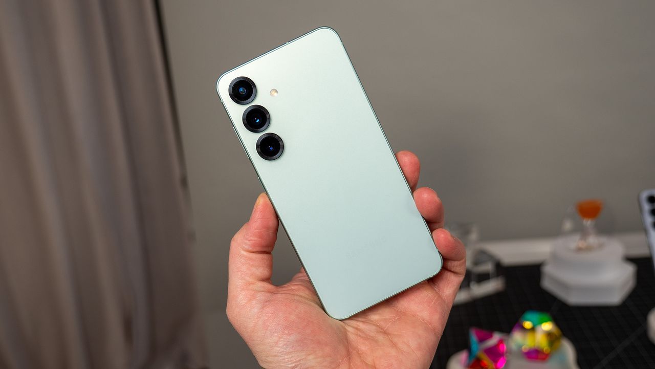 How to set up RCS chat on Samsung phones with Samsung Messages