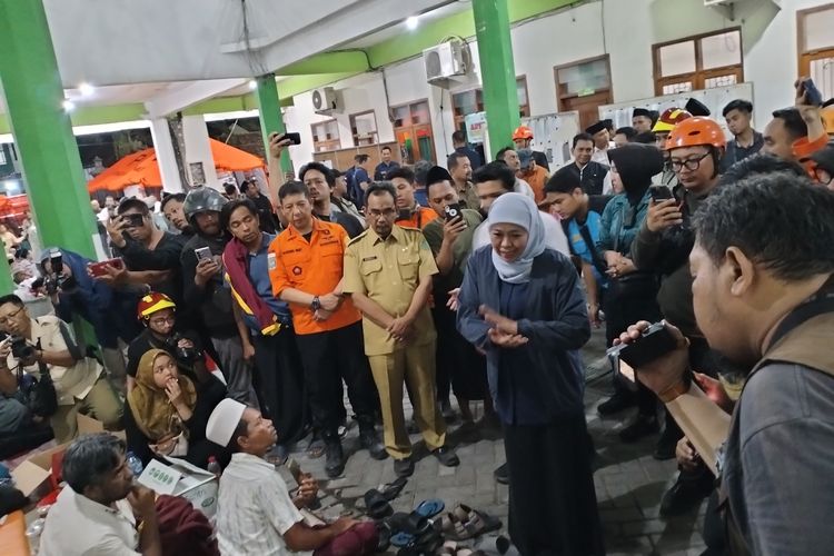 Khofifah: Pemerintah Tanggung Biaya Pengobatan Korban Longsor Ponpes Al Khoziny Sidoarjo