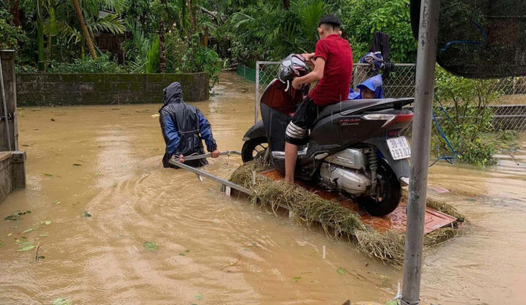Báo điện tử Tiền Phong Bão Bualoi gây ngập lụt diện rộng ở Thanh Hoá đến Hà Tĩnh và khu vực vùng núi Bắc Bộ. 1
