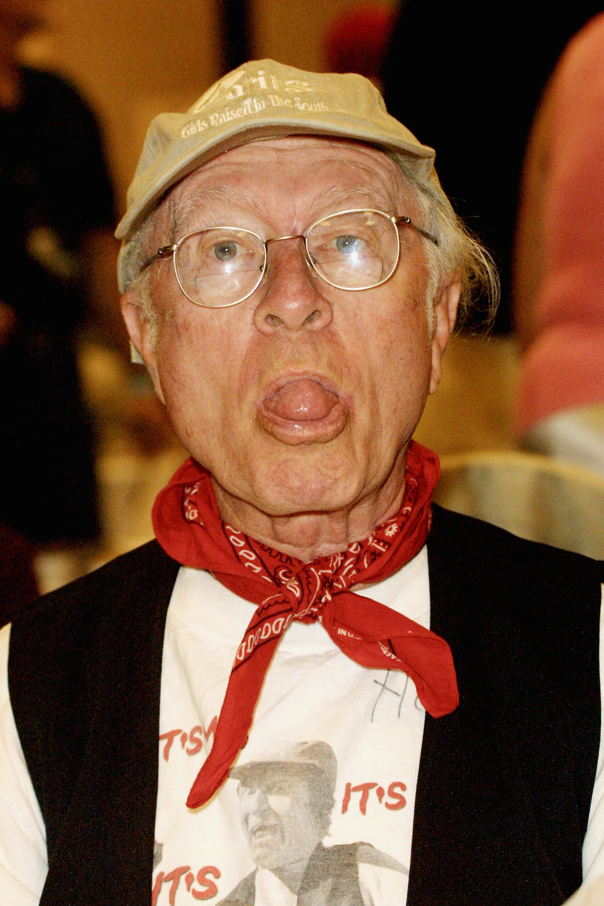 Actor Howard Morris attends the Hollywood Collectors and Celebrity Show October 6, 2001 in Los Angeles, CA. 