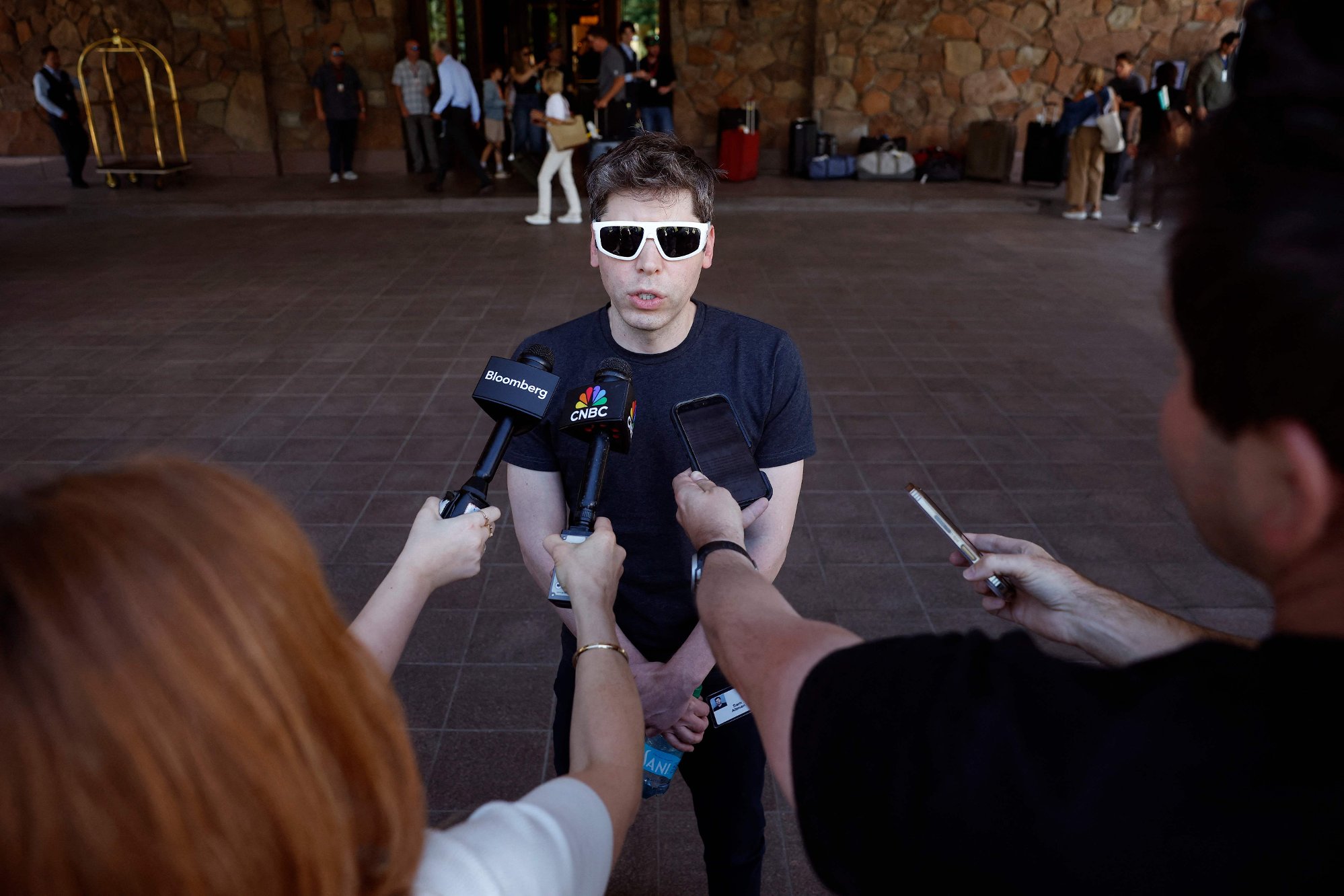 OpenAI har inngått dataavtaler til 1000 milliarder dollar