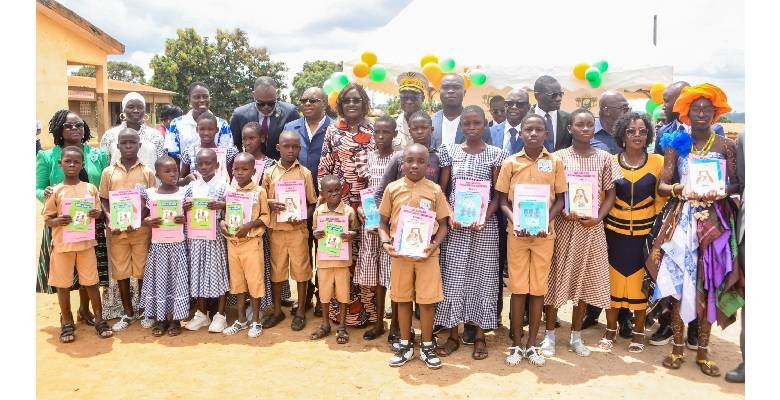 Mariatou Koné lance la distribution nationale de kits scolaires