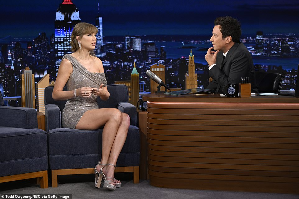 Taylor Swift sizzles in silver mini dress on Jimmy Fallon show