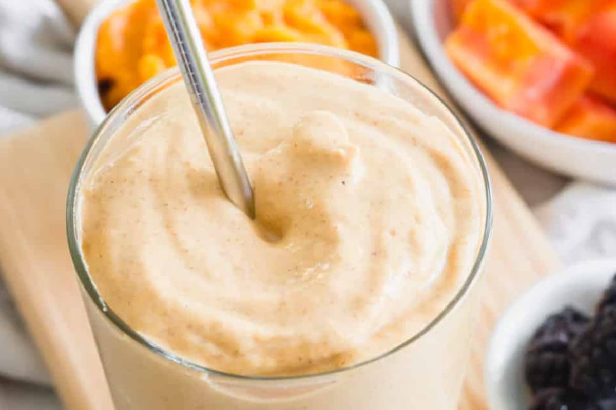 24 quick smoothies that keep mornings moving