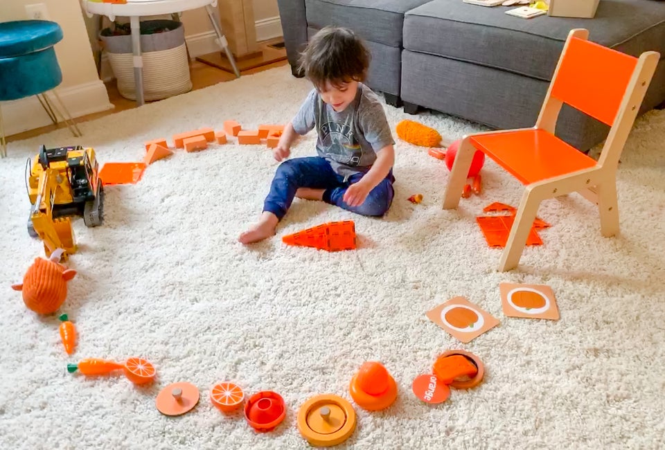 54 Screen-Free Toddler Activities & Games for At Home or On the Go