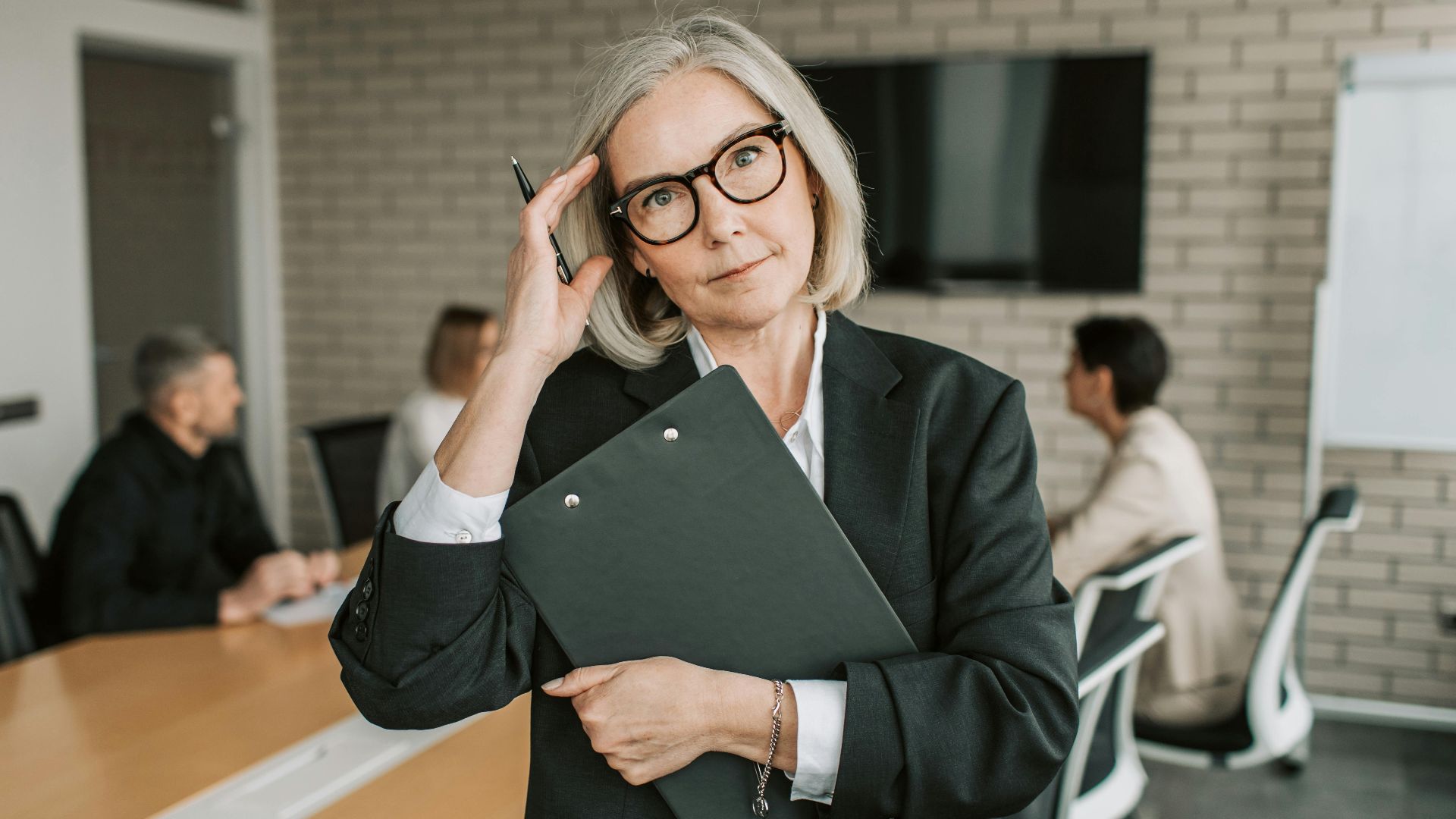 Be In Command: 10 Dos And Don'ts Of Hosting A Successful Work Meeting