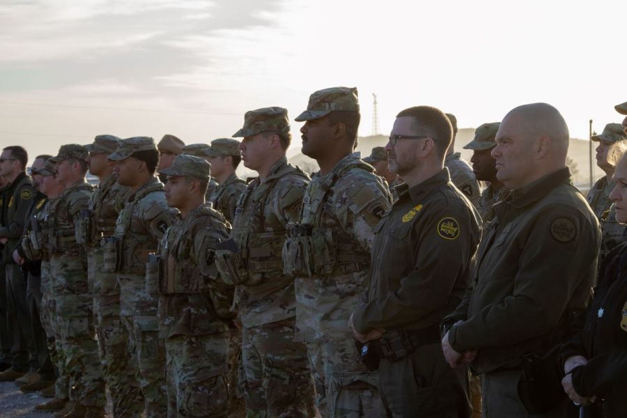 Texas National Guard lands in Chicago, sparking feuds between state ...