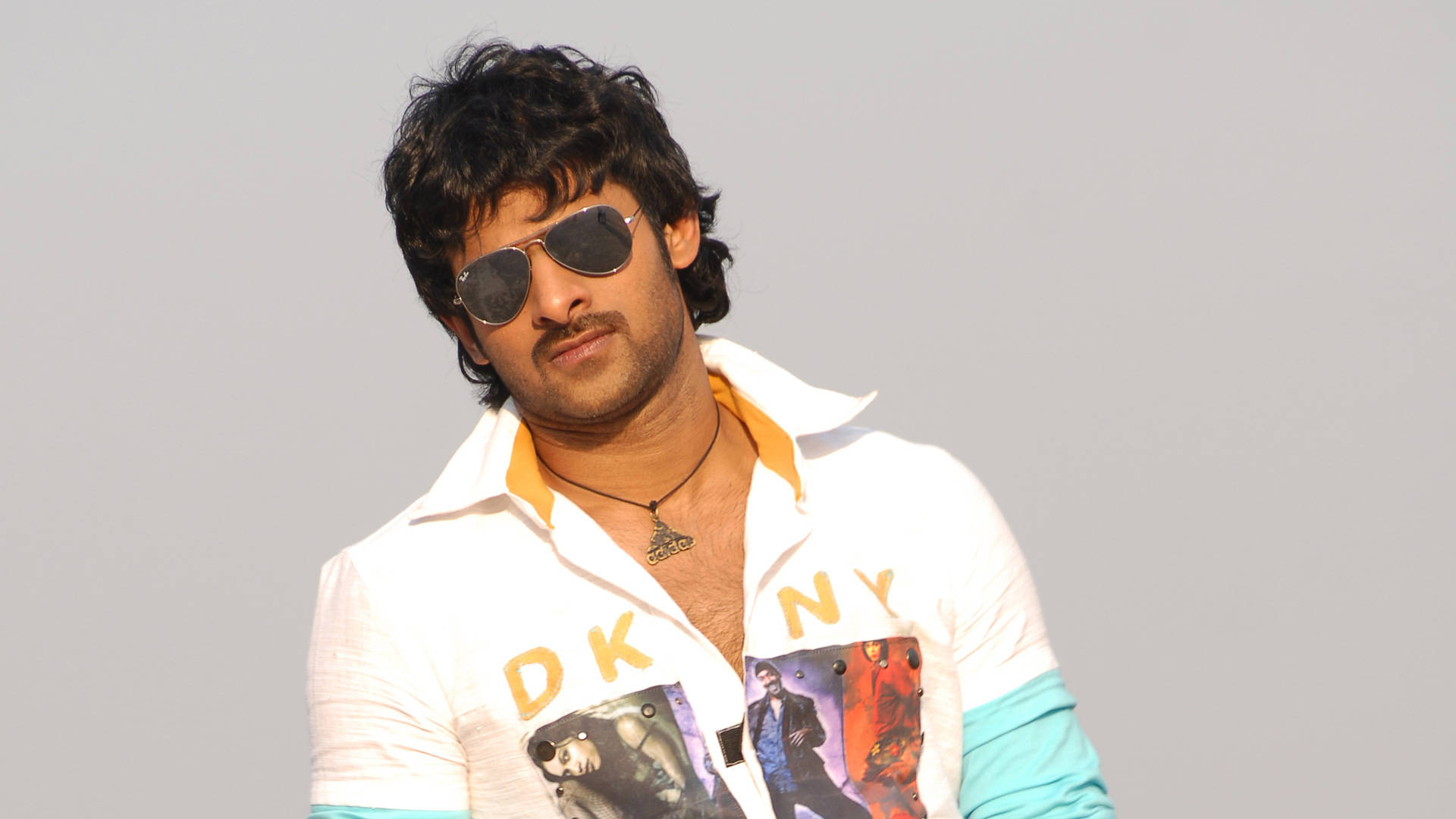 Prabhas:.ప్రభాస్ సెల్ ఫోన్ వాల్ పేపర్ చూశారా.. దీని వెనుక ఇంత అర్థం ఉందా..!