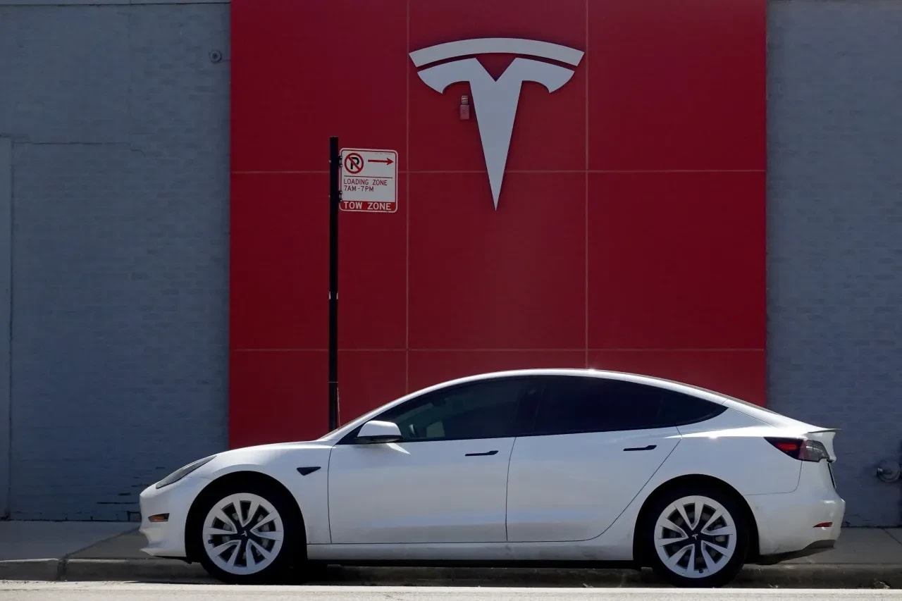 Tesla Stock Gains After-Hours As Wall Street Weighs Cheaper Models ...