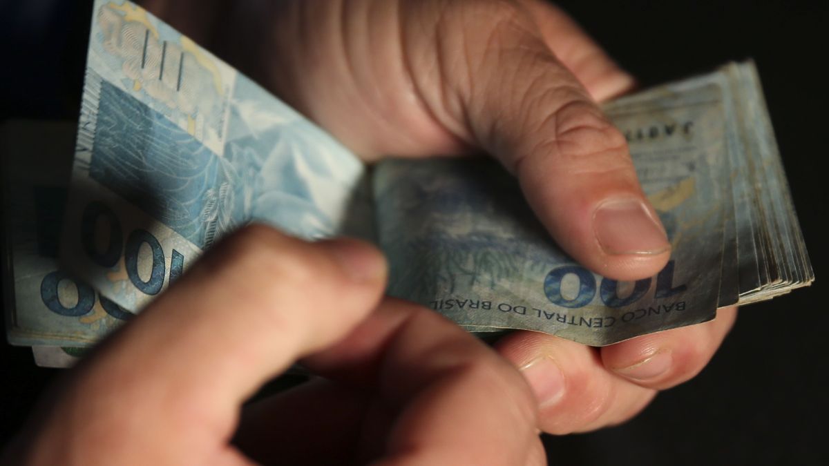 População em extrema pobreza cai para 3,5% em 2024, diz IBGE