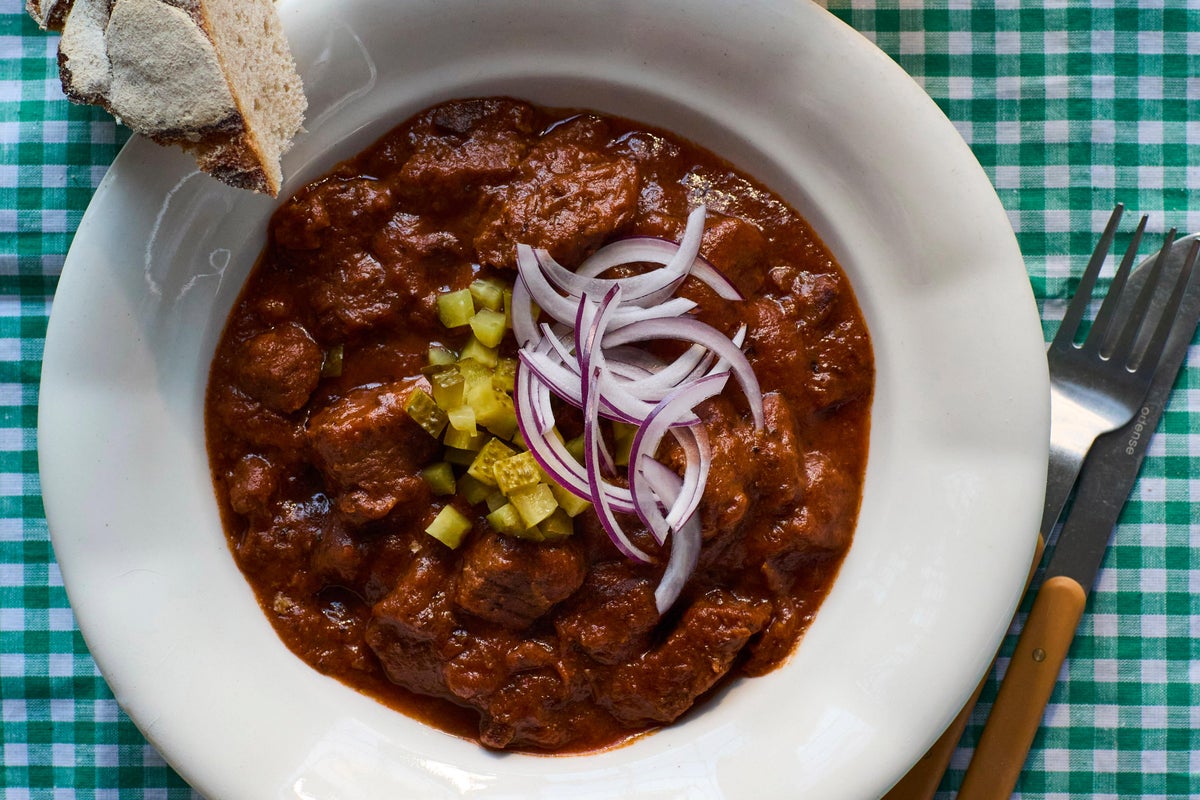 How to make classic Czech beef goulash