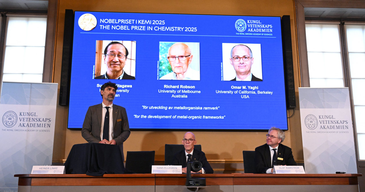 Trio Wins Nobel Prize in Chemistry for Work on Molecular Construction