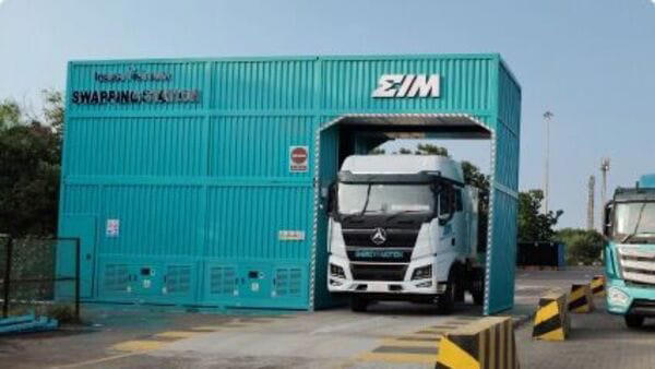 Nitin Gadkari inaugurated India's first battery swap cum charging station in Sonepat, set up by Energy In Motion.