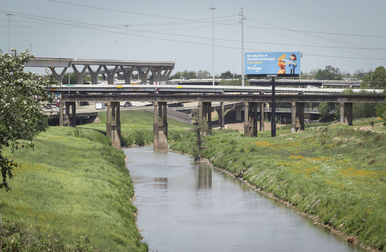 Another body found in Houston bayoudive team on scene