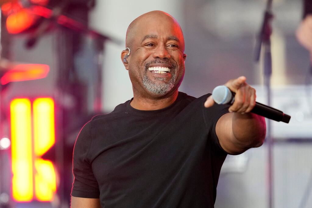 Darius Rucker announces engagement