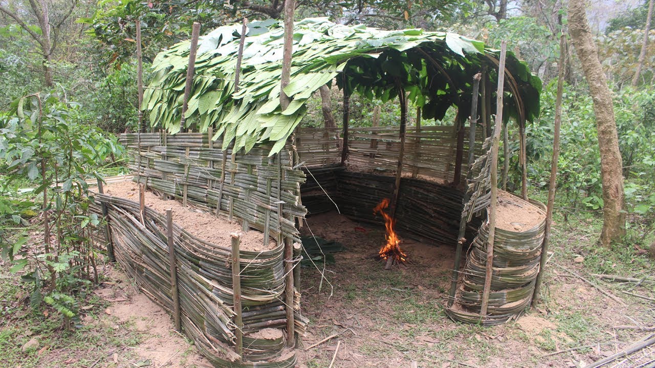 Technologie Primitive – Construire une Hutte en Terre