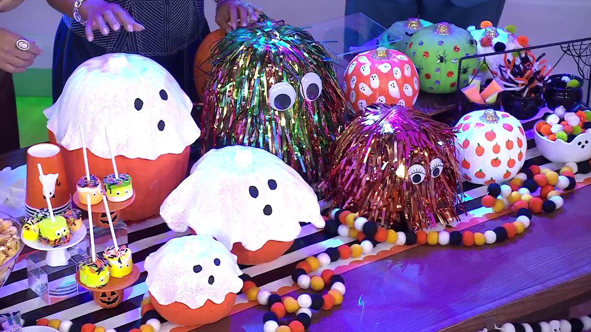 try-these-boo-tiful-party-decorations-and-crafts-for-halloween