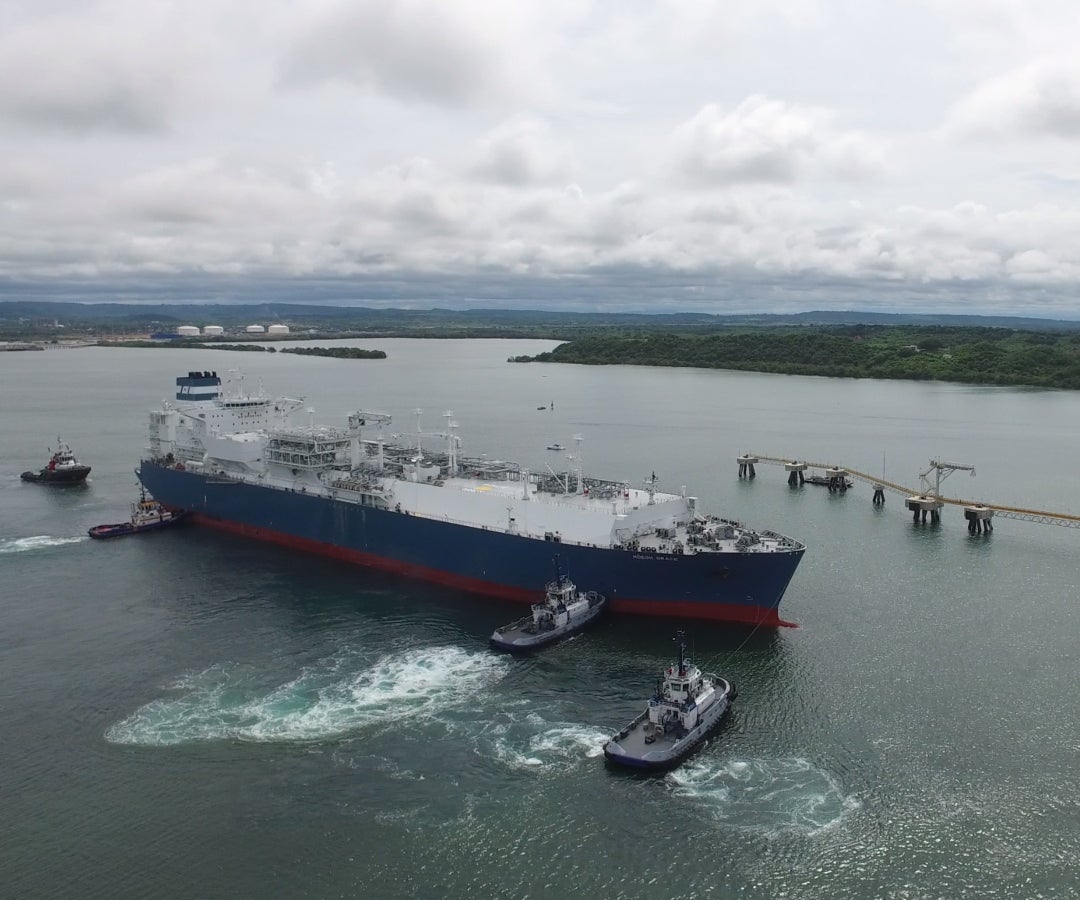 Superservicios multó a Spec LNG por irregularidades en reportes financieros