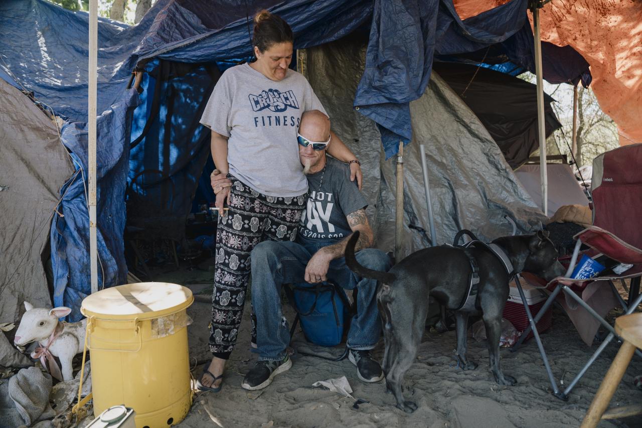 Drug Rehabs Lure In Patients for Insurance MoneyThen Leave Them on the Street