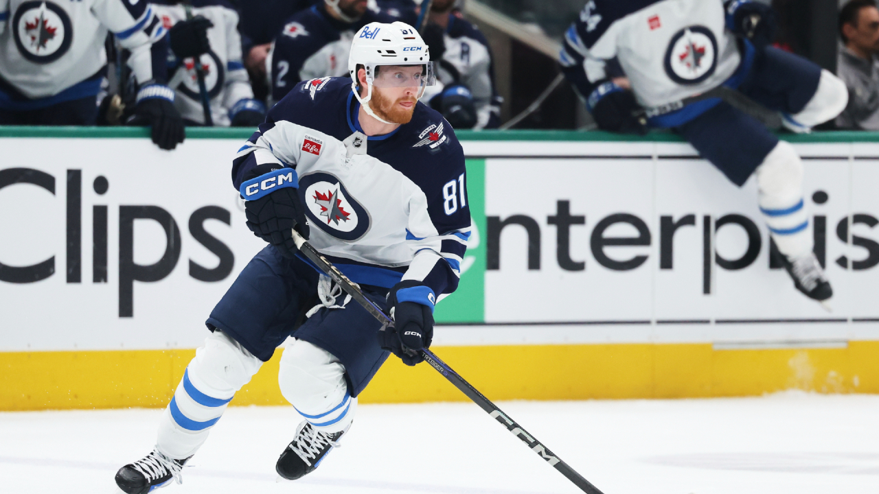 Jets move within one point of playoff spot after OT win over Blackhawks