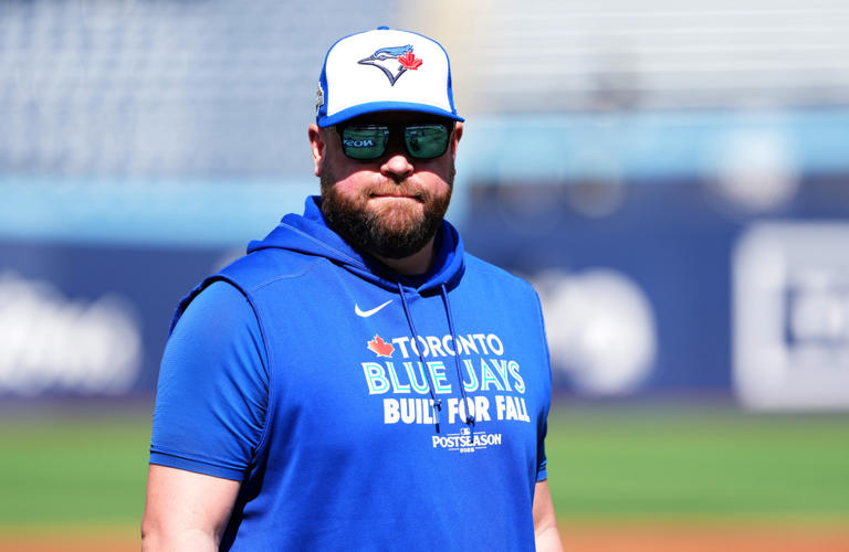Toronto Blue Jays manager John Schneider (14)