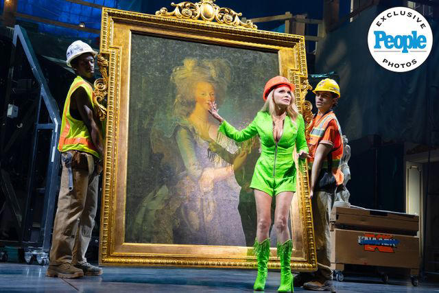 Kristin Chenoweth Reigns in First Look at Broadway's “Queen of ...