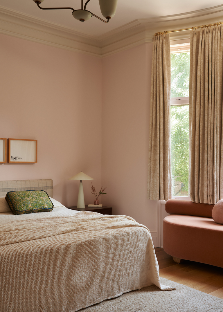 Should Curtains Cover Radiators? The Dilemma of Floor-Length Curtains ...