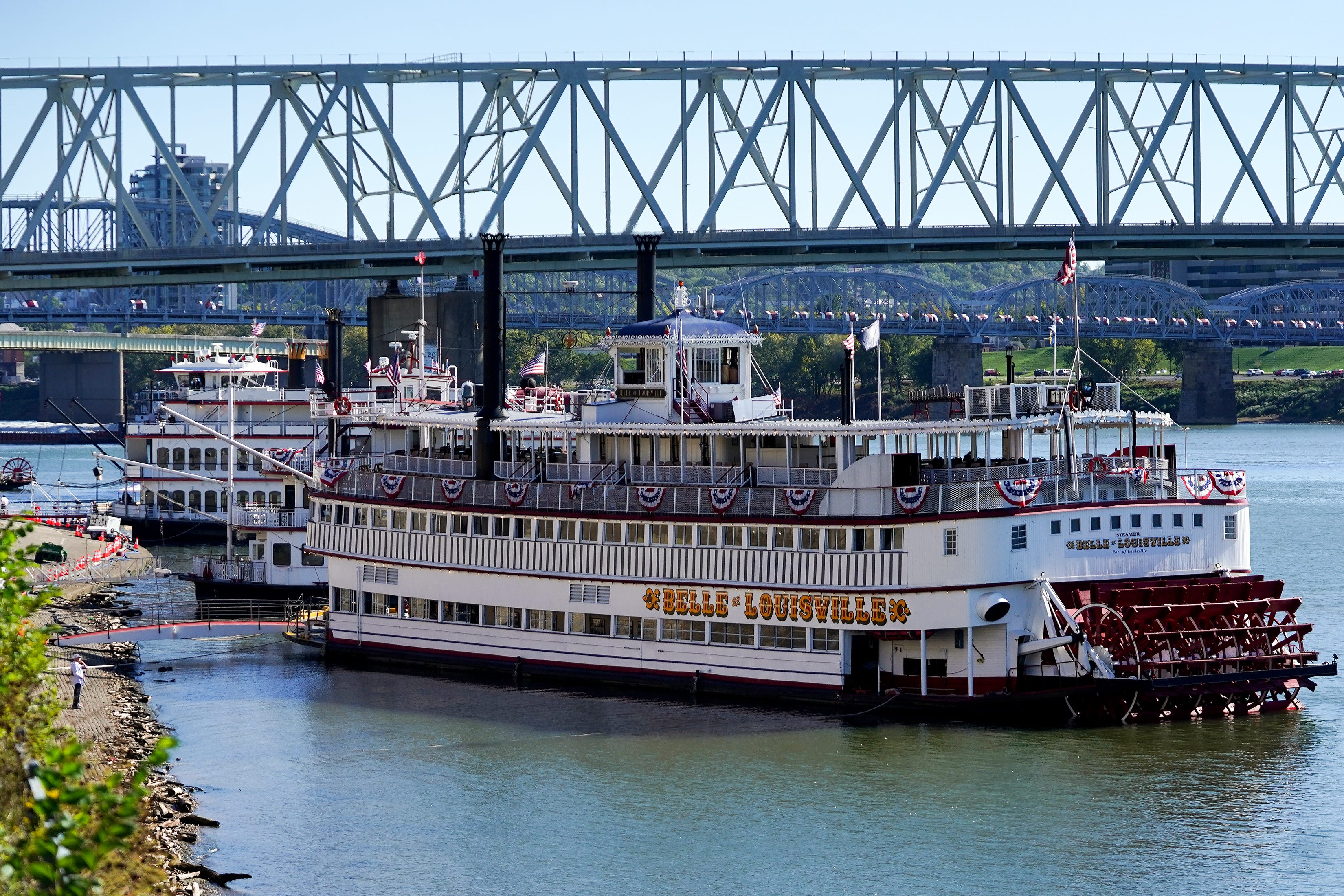 Watch out for these ghosts on the Belle of Louisville at America's ...