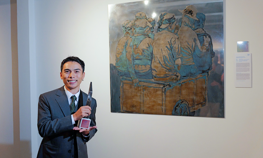 'Temporary Connection' wins 2025 UOB Painting of the Year Award in Vietnam