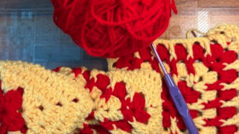 How to Crochet Adorable Baby Shoes Using Square Stitches – Easy Booties ...