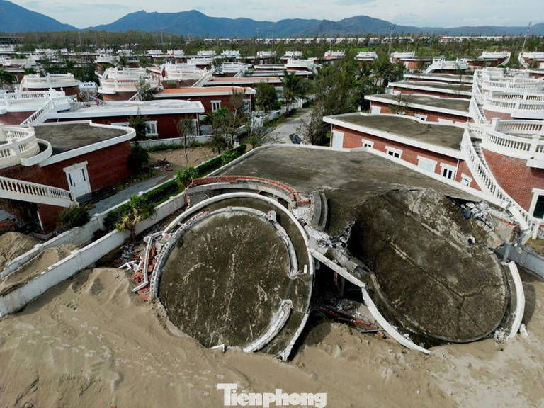 Báo điện tử Tiền Phong Nhiều chủ sở hữu biệt thự tại đây cho biết, mỗi căn villa có giá trị từ 20 – 35 tỷ đồng. 1