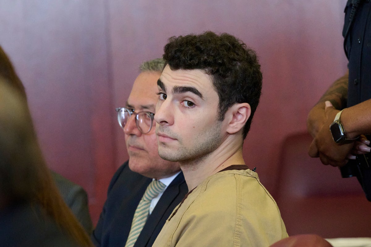 Prosecutors say comments shouldn’t affect Mangione’s death penalty