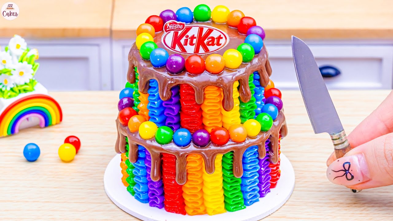 Rainbow KitKat Cake with Mini Decorating Ideas
