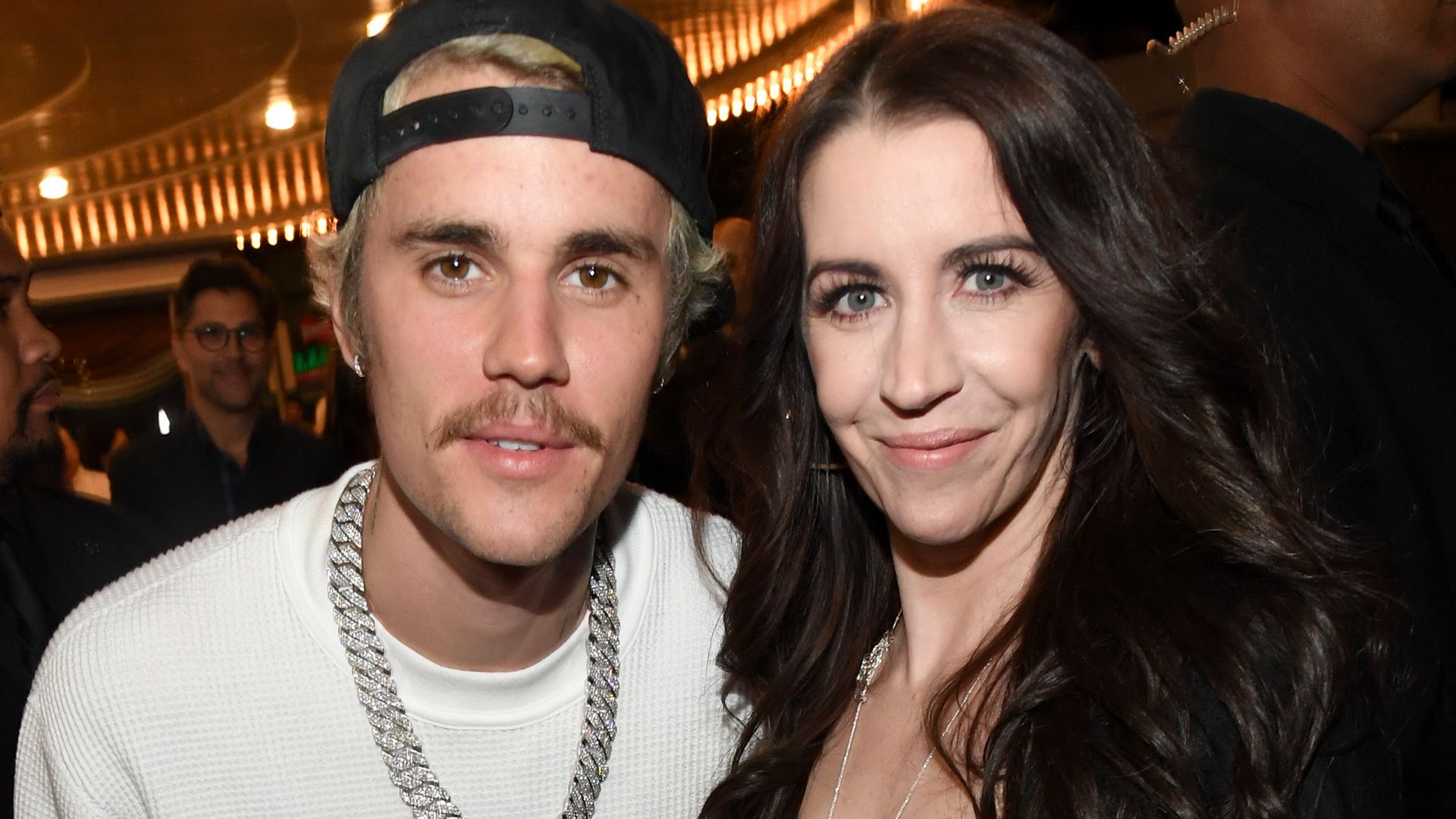 Justin Bieber's shocking response to mom Pattie Mallette's emotional(01)