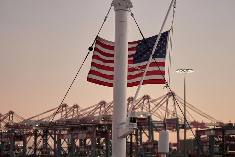 Workers find World War II-era explosive at Port of Long Beach, pause ...
