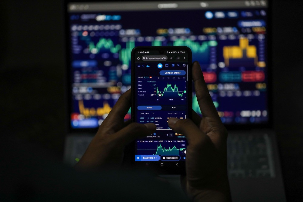 Saham Tambang ADMR-HRUM Tiba-Tiba Anjlok, BBNI-BBCA Naik Bersamaan