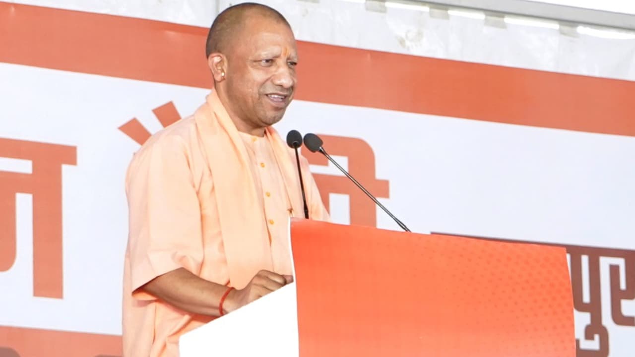 CM Yogi Adityanath Slams RJD-Congress for 'Burqa Politics', Urges Bihar ...
